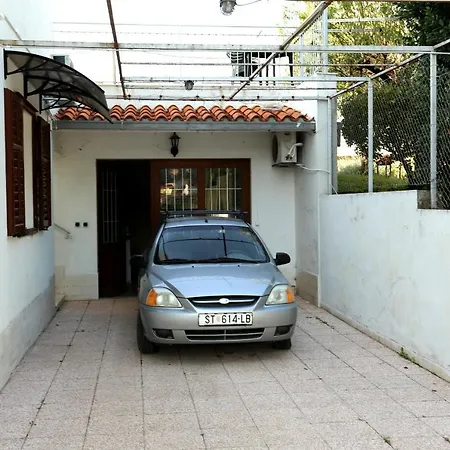 With Parking Space - 10337 Apartament Trogir