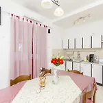 Apartments With Parking Space Trogir - 10337 Apartment Trogir