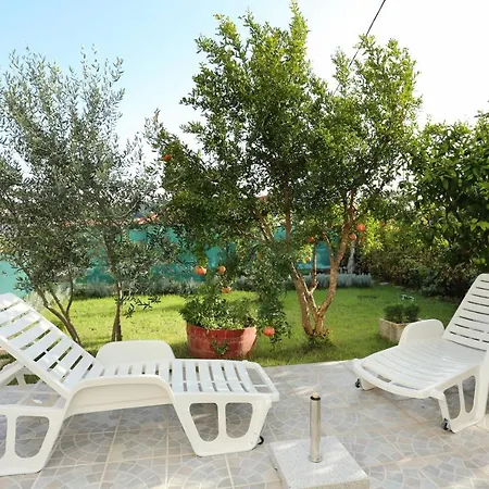 Apartments With Parking Space Trogir - 10337 Apartment Trogir