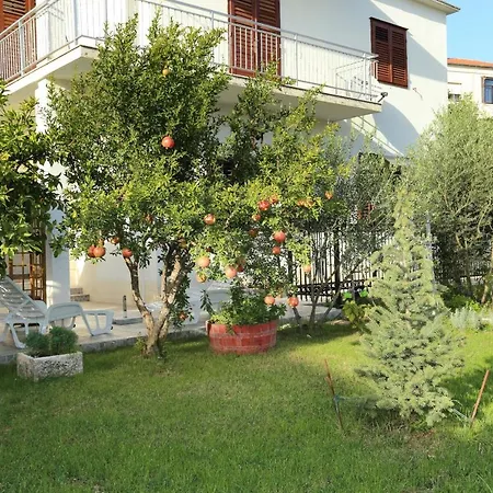 Apartments With Parking Space Trogir - 10337 Apartment *