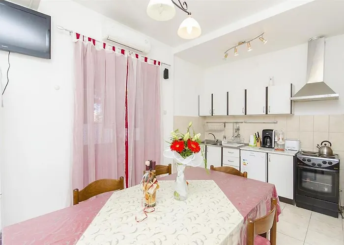 Apartments With Parking Space Trogir - 10337 Lejlighed Trogir