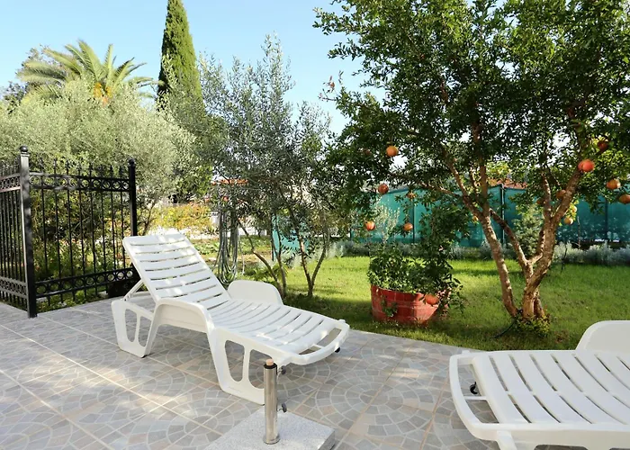 Apartments With Parking Space Trogir - 10337 Lejlighed *